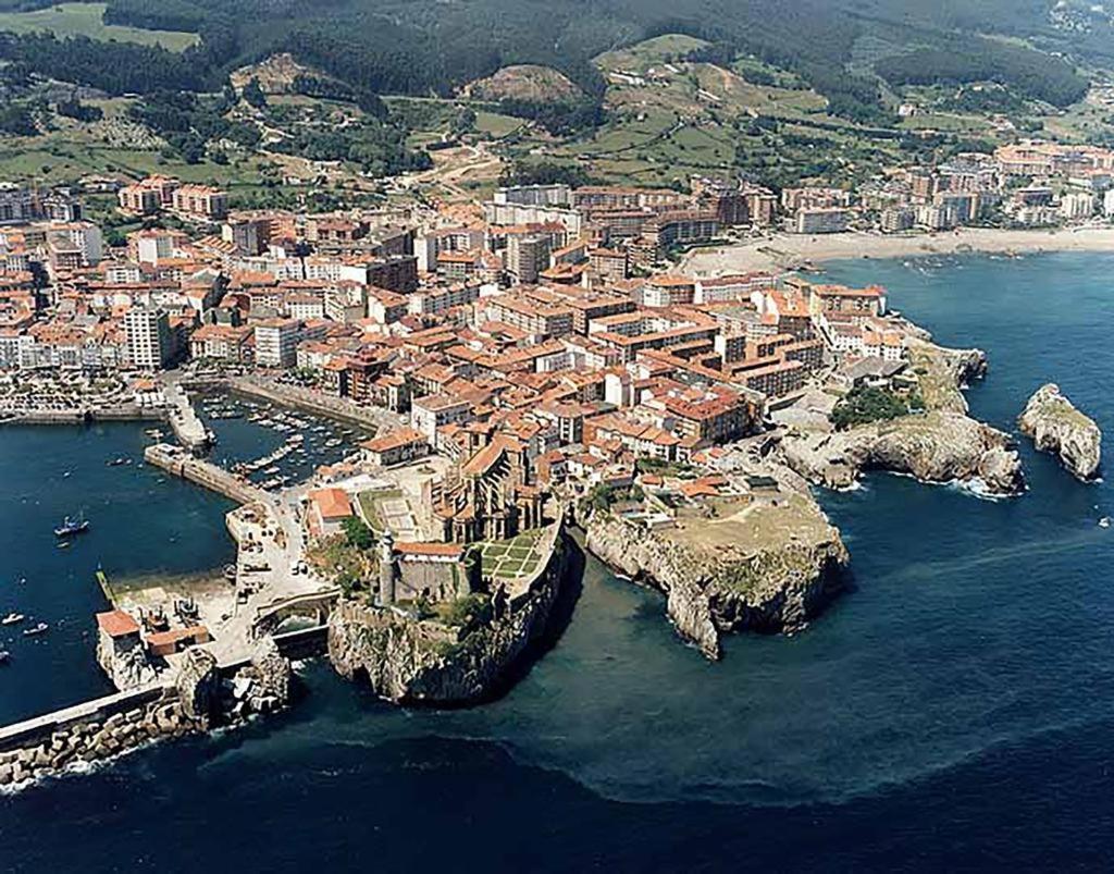 Precioso Estudio En Castro Urdiales Exterior photo