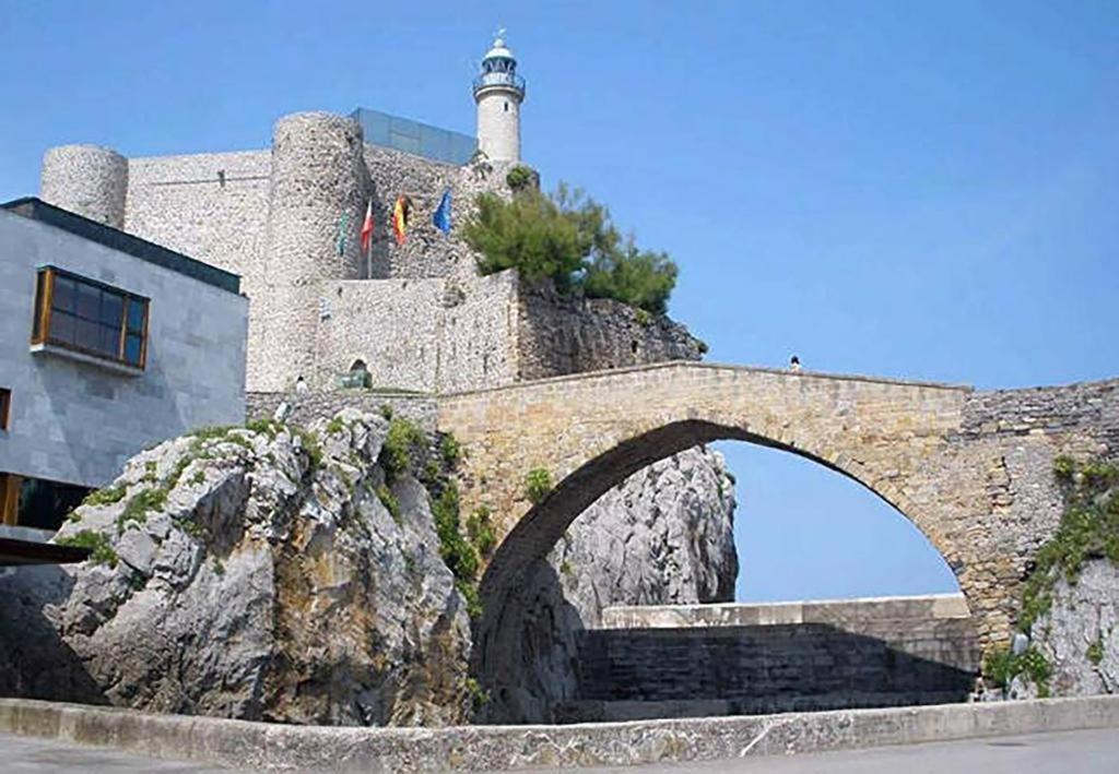 Precioso Estudio En Castro Urdiales Exterior photo